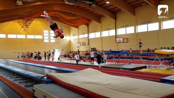 Zawodniczki UKS Akrofitness trenowały z mistrzami