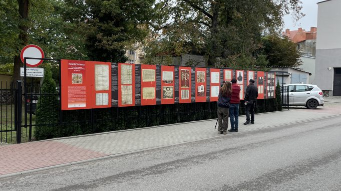 Archiwiści ponownie zapraszają na plenerową wystawę