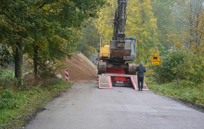 Odcinek drogi Ostropole-Kiełpino w przebudowie