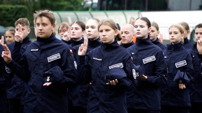 Ślubowanie klas mundurowych ZS nr 7