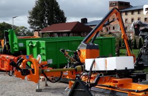 Nowy sprzęt dla PSZOK-u w Grzmiącej