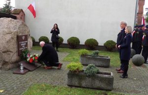 W Barwicach otwarto kapsułę czasu