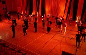 Tańcząc pomagali Weronice