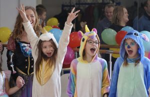 Borneński bal karnawałowy dla dzieci – zaproszenie