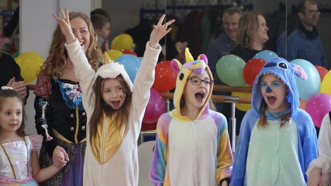 Borneński bal karnawałowy dla dzieci – zaproszenie
