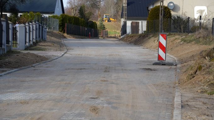Droga w Sępolnie Wielkim na ukończeniu