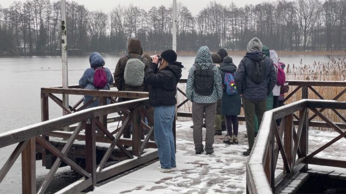 Miłośnicy awifauny na zimowym spacerze