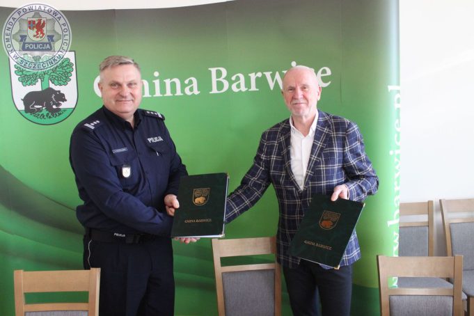 Plecaki ratownicze trafiły do barwickich policjantów