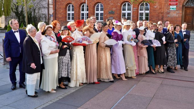 Plac Wolności zamienił się w salę balową