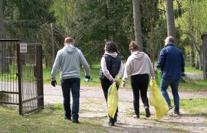 Myślę, więc nie śmiecę – akcja sprzątania Białego Boru