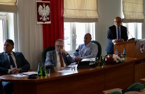 Powyborcze puzzle w Powiecie