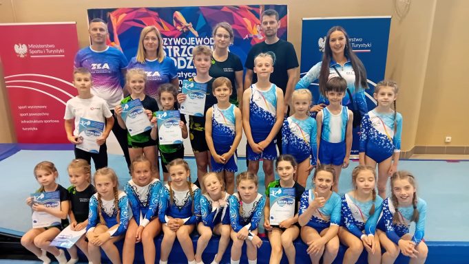 Udane starty akrobatów Darzboru i Akrosportu