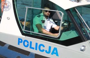 Skuteczny nie tylko na wodzie. Policjant po służbie zatrzymał nietrzeźwego motorowerzystę