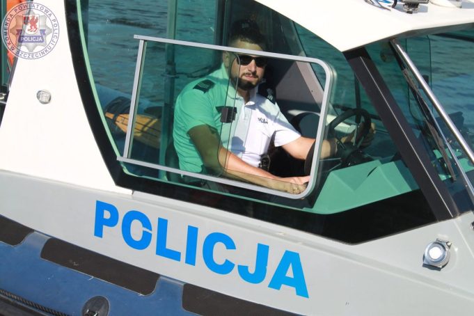 Skuteczny nie tylko na wodzie. Policjant po służbie zatrzymał nietrzeźwego motorowerzystę