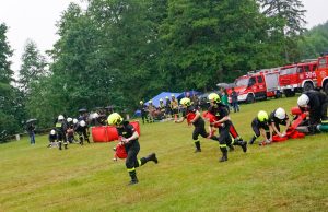 Strażacy deszczu się nie boją – zawody pożarnicze w Drężnie
