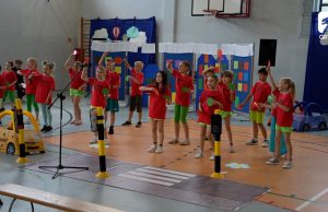 Przepis na bezpieczne wakacje – akcja profilaktyczna w SP4 Szczecinek