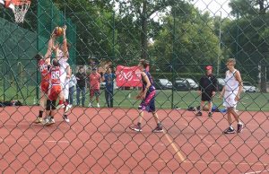 Koszykarze EMET Basketu w gazie