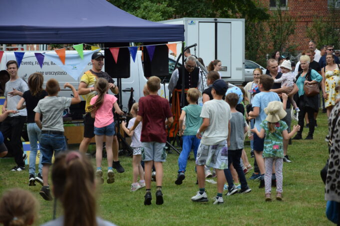 Osiedlowy piknik na terenie SP7 – zaproszenie