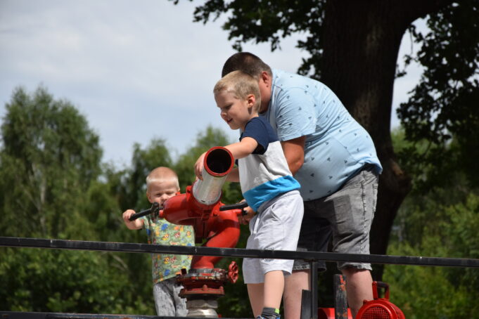 Piknik parafialny w Iwinie