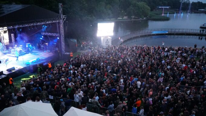 Kult porywa artpiknikową publiczność