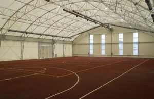 Zadaszenie lodowiska już gotowe