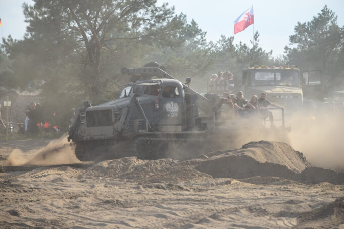 Rozpoczął się XIX Międzynarodowy Zlot Pojazdów Militarnych w Bornem Sulinowie