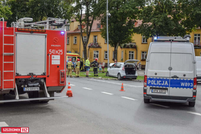Na Warcisława IV zderzyły się trzy pojazdy