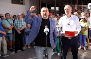 Protest pod siedzibą Szczecineckiej Spółdzielni Mieszkaniowej