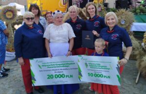 Gospodynie z Łubowa i Juchowa nagrodzone przez marszałka