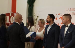 Pierwszy dzwonek w powiatowych placówkach