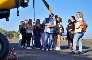 Młodzież poznawała tajniki awiacji