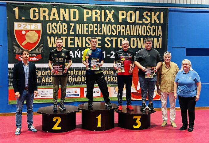 Podium na rozpoczęcie sezonu