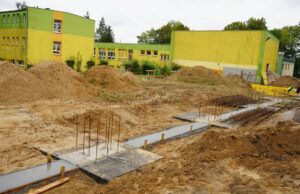 Hala sportowa przy SOSW powstaje planowo