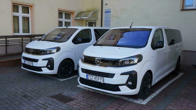 Nowe busy dla powiatowych jednostek