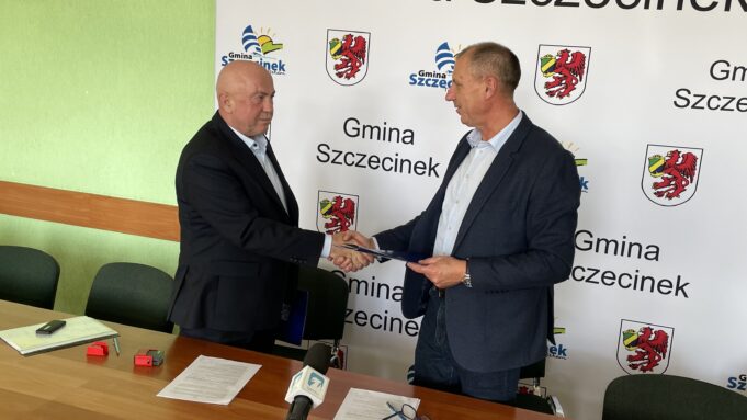 Umowa na budowę hali sportowej w Parsęcku podpisana