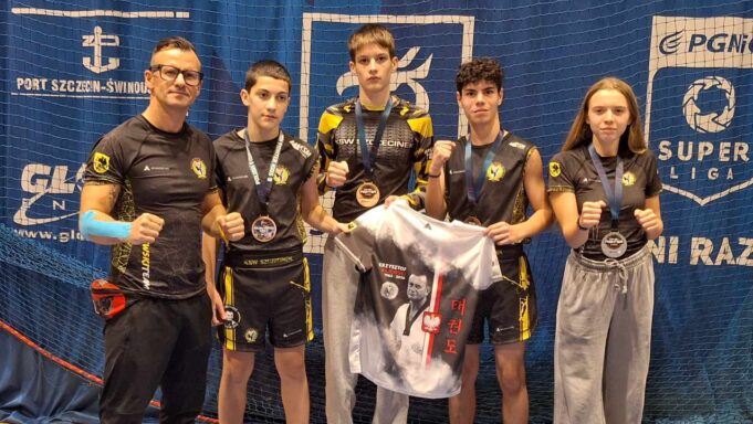 Młodzież z KSW Szczecinek oddała sportowy hołd Mistrzowi