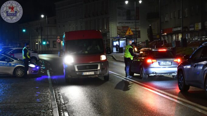 Policja przeprowadza i zapowiada kolejne masowe kontrole