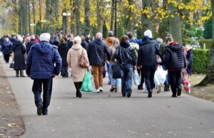 Wszystkich Świętych na szczecineckim cmentarzu