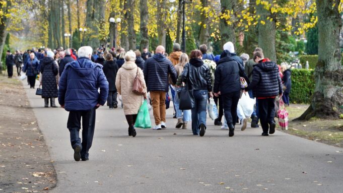 Wszystkich Świętych na szczecineckim cmentarzu