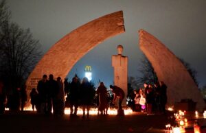 Wszystkich Świętych w Szczecinku – wieczór
