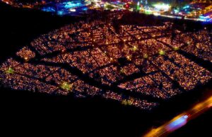 Szczecinecki cmentarz dniem i nocą oraz z ziemi i powietrza