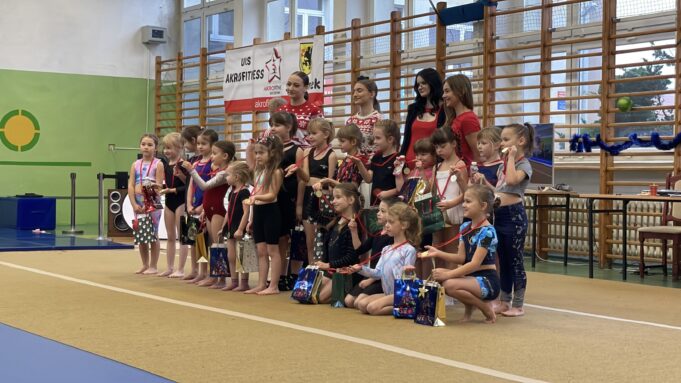 Akrofitness świętował mikołajki na sportowo