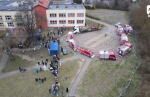 Strażacki Konwój Świętego Mikołaja i jarmark świąteczny – Biały Bór