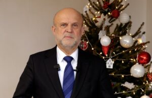 Życzenia świąteczne – Krzysztof Lis, Starosta Szczecinecki