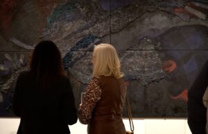 Tkanina artystyczna Igi Kalkowskiej w Galerii Sztuki Zamek