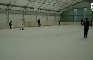 Pożegnaj ferie na lodowisku!