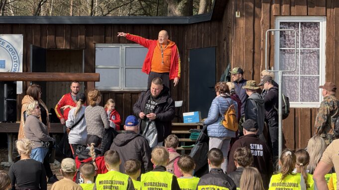 Mieszkańcy Bornego posprzątali brzeg jeziora Pile
