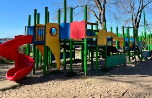 Miejskie place zabaw czekają na najmłodszych