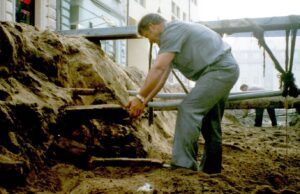 Drewniane ulice pod brukiem