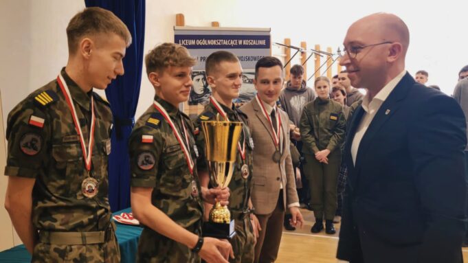 Kadeci Zespołu Szkół nr 7 podbijają Koszalin